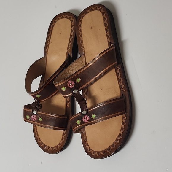 Mexican Hand Tooled Brown leather upper and insole  slippers in size 7 - Picture 2 of 9